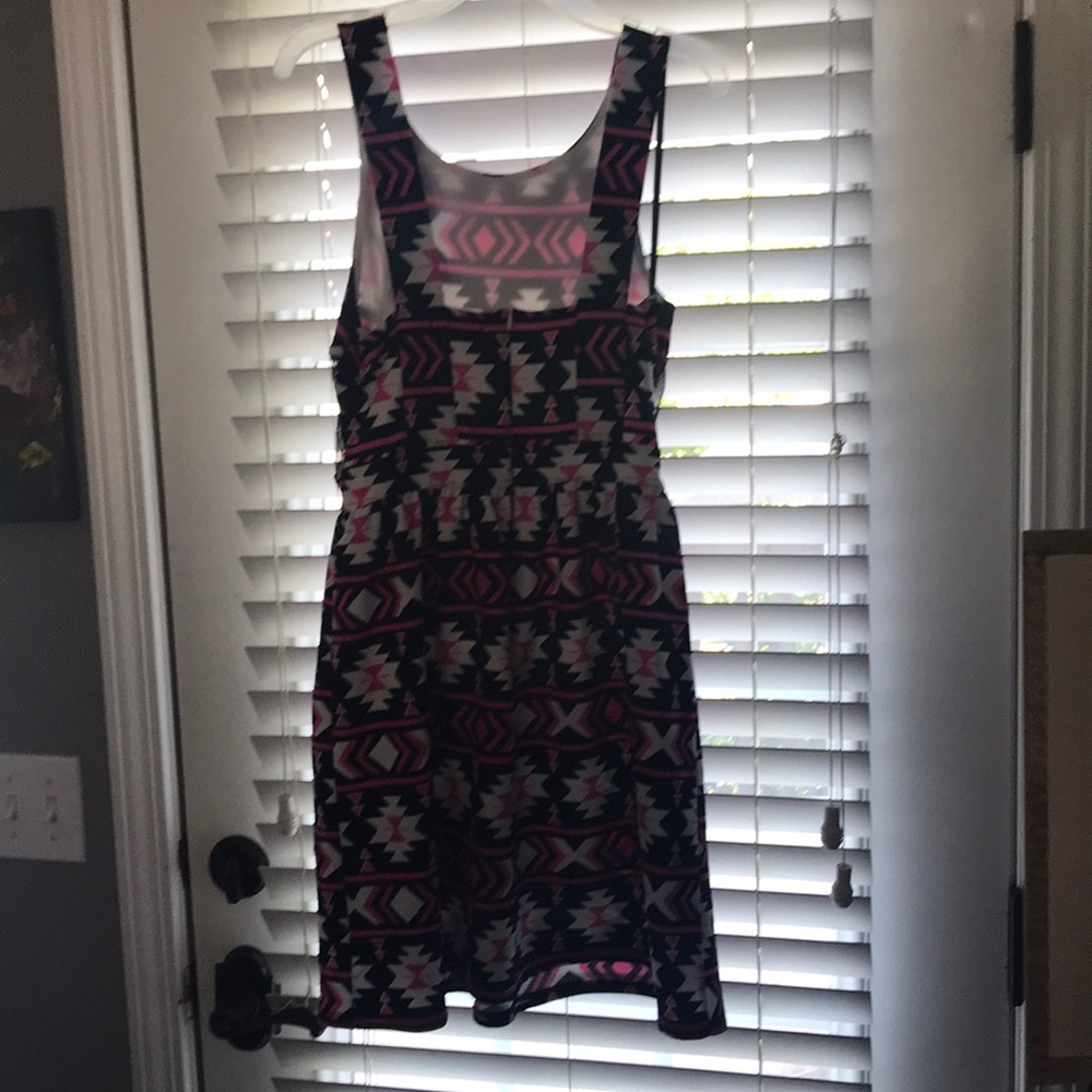 Dress - Picture 3 of 4
